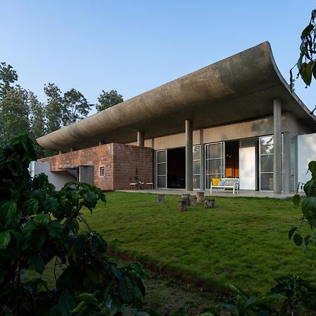 Saffronstays Cafella- A 3-Bdr Elliptical-Roof Villa In Chikmagalur Mudigere Экстерьер фото